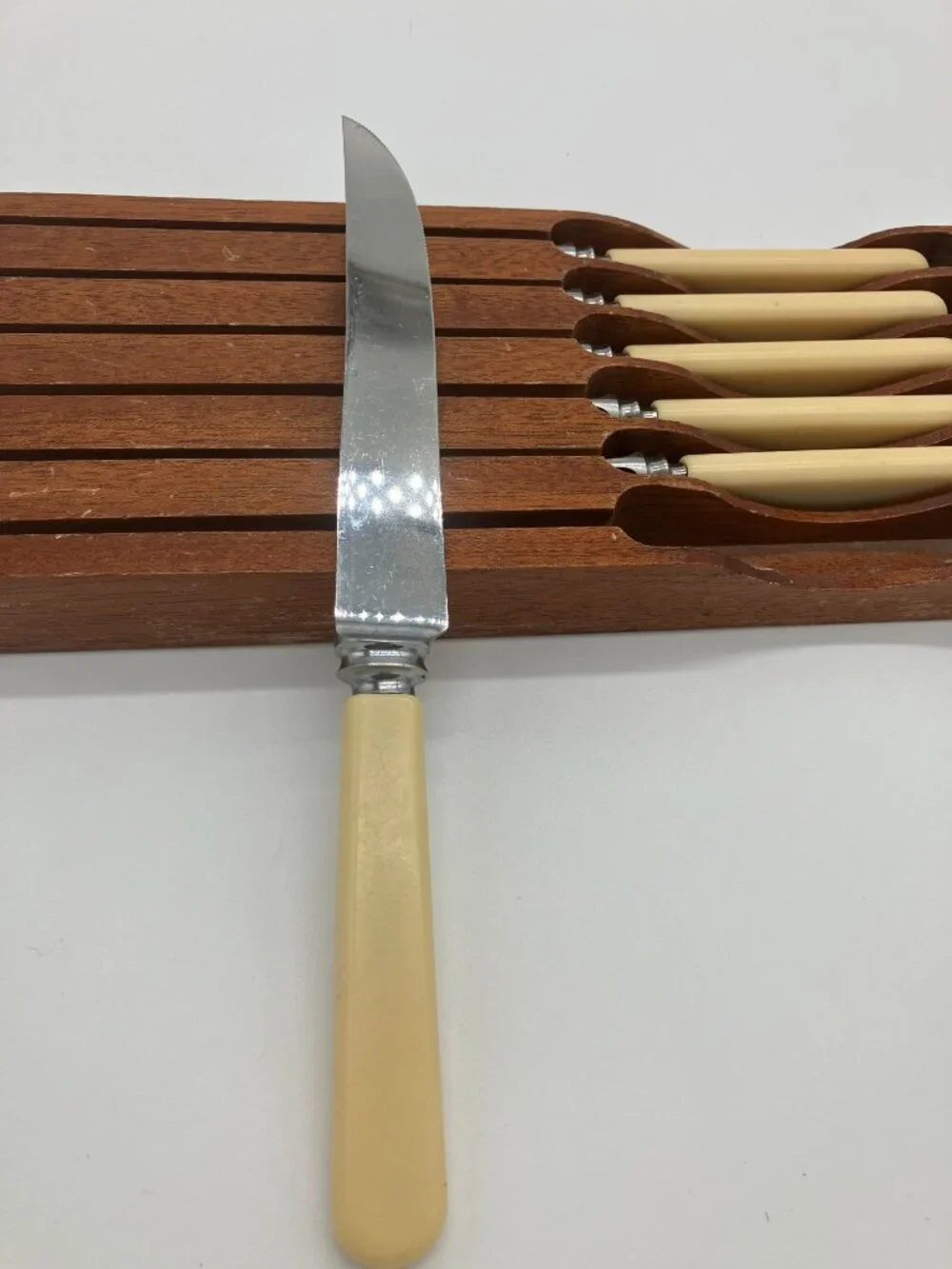 Leppington Sheffield England 6 PC Set Steak Knifes Wood Tray Vintage